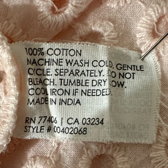 Sleeveless Eyelet Lace Top - Pink /  Peach - Picture 2 of 4